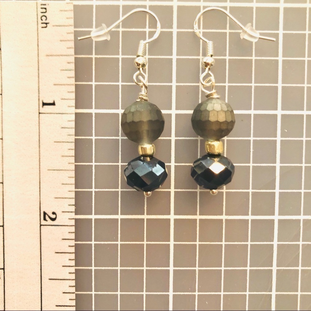 Sterling Silver Earrings Matte Grey Genuine Crystal Modern Chic French Chic - Picture 12 of 13